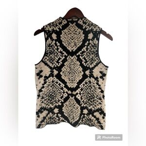 Tahari Sleeveless Sweater Gold Shimmer Accent size M Women NWOT